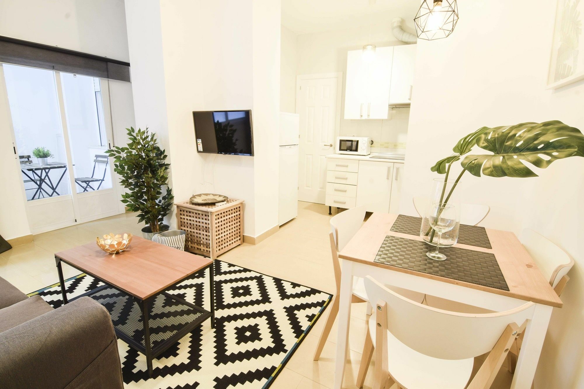 Апартаменты Letmalaga Center White Экстерьер фото