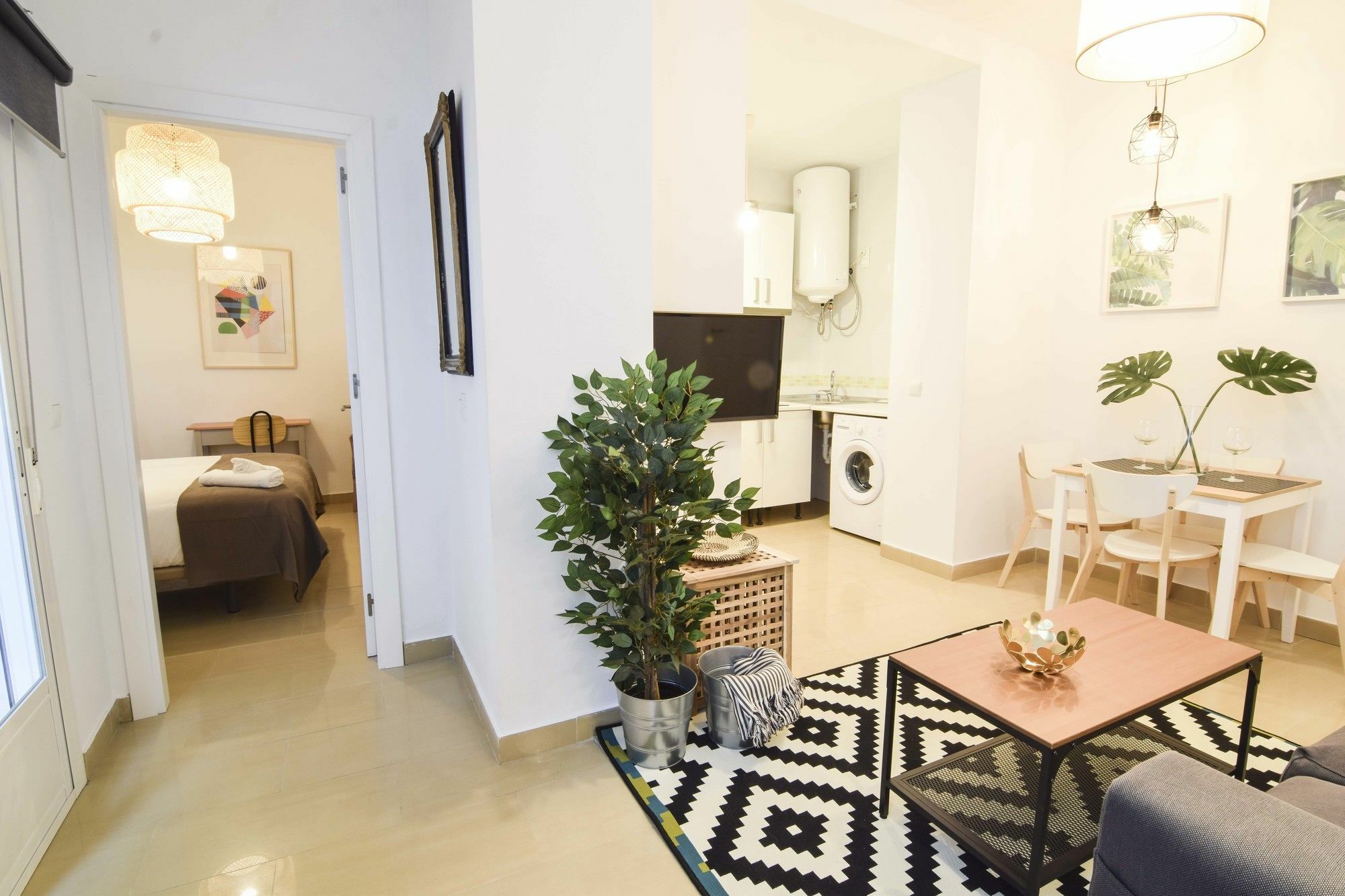 Апартаменты Letmalaga Center White Экстерьер фото