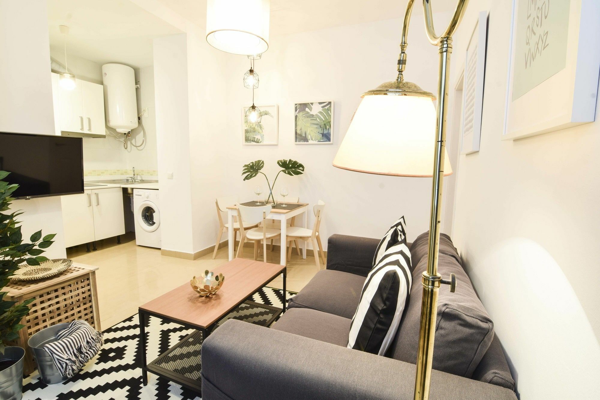 Апартаменты Letmalaga Center White Экстерьер фото